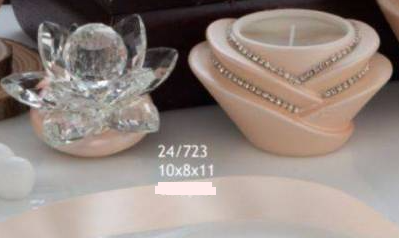 Grace design candela profumata rosa con strass argentati grandi (10x8x11cm circa)